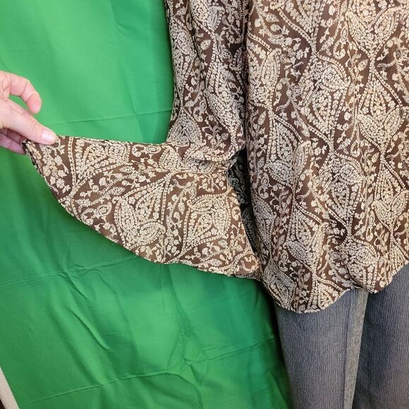 Lane Bryant Long Bell Sleeves blouse  Paisley print. - Picture 9 of 11